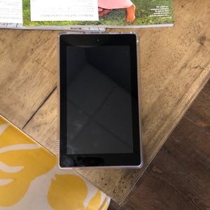 Amazon Fire tablet 7 with clear case